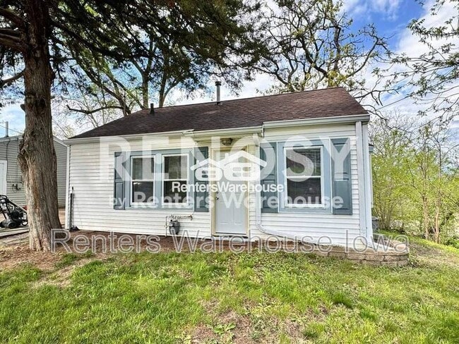 Building Photo - 35 Hillside Ave