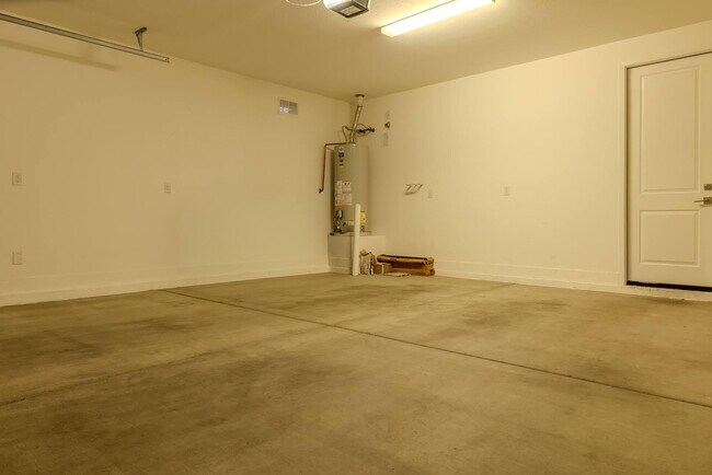 Building Photo - 9701 E Spiral Ave