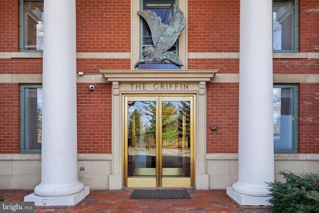 Building Photo - 955 26th St NW