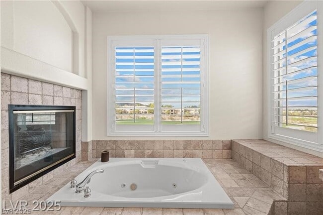 Building Photo - 425 Pinnacle Heights Ln