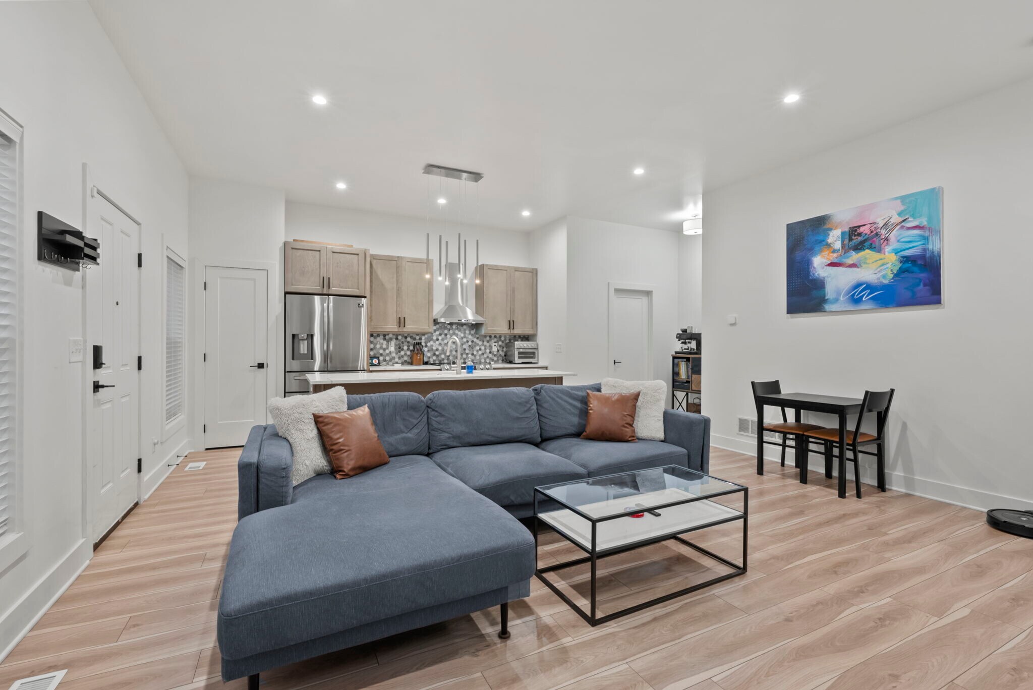 Building Photo - 1205 Hamlet St