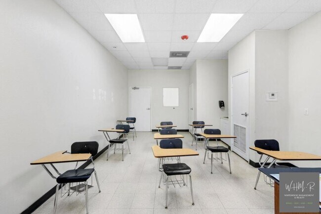 Building Photo - 926 Quincy St