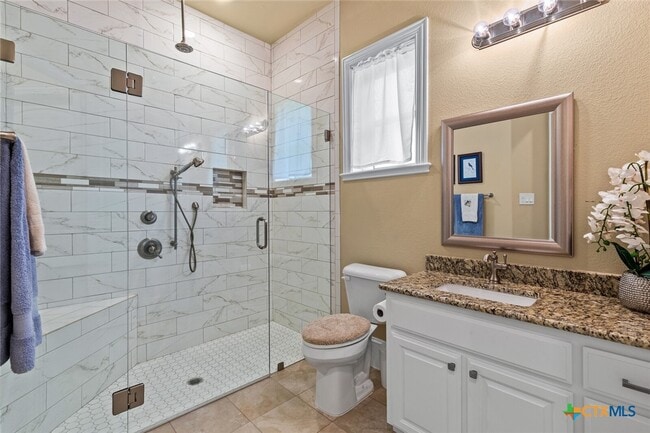 Building Photo - 1605 Alta Vista Loop