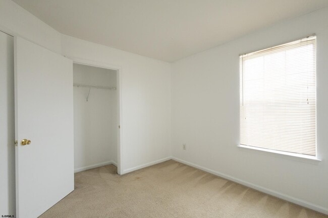 Building Photo - 4 Millard Ave