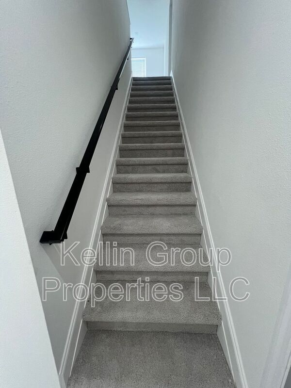 Building Photo - 2281 Whitley Ln