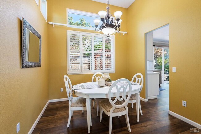 Building Photo - Two Level Home in Windsor with 4 Bedroom and 3 full Bath