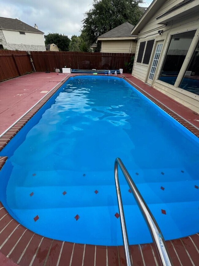 Building Photo - 1515 Wild Fire