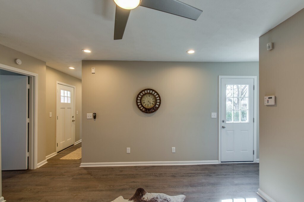 Building Photo - 1417 22nd Ave N