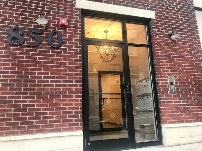 Building Photo - 850 Newark Ave