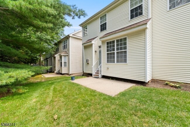 Building Photo - 112 Overhill Dr
