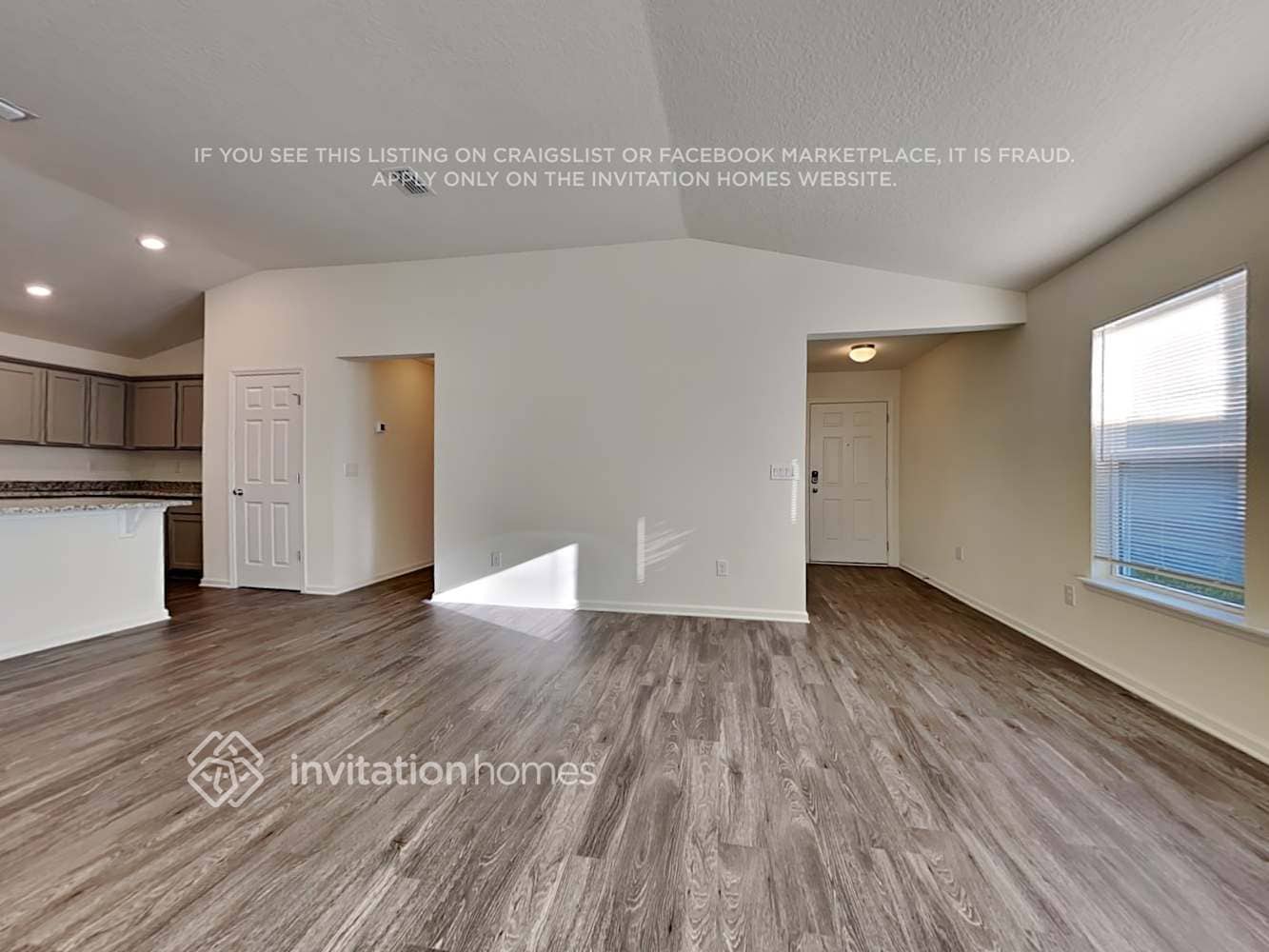 Building Photo - 123 Santorini Ct