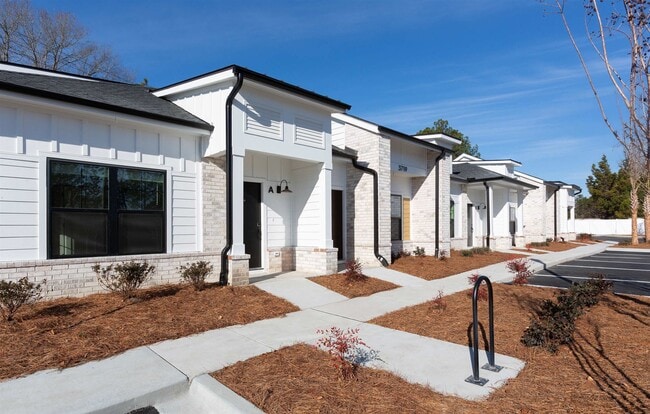 Building Photo - 3700 Abraham Pl