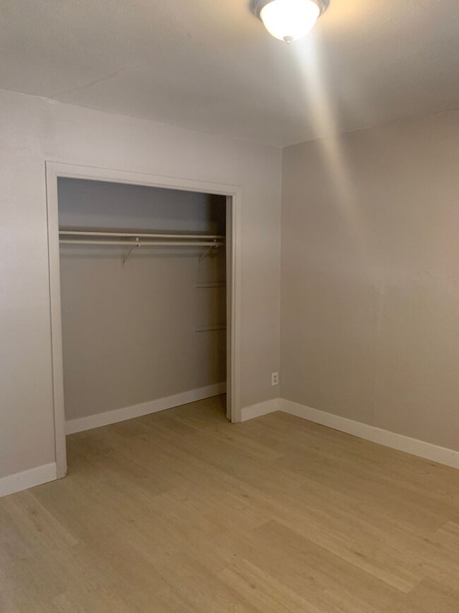Building Photo - 1101 Hall