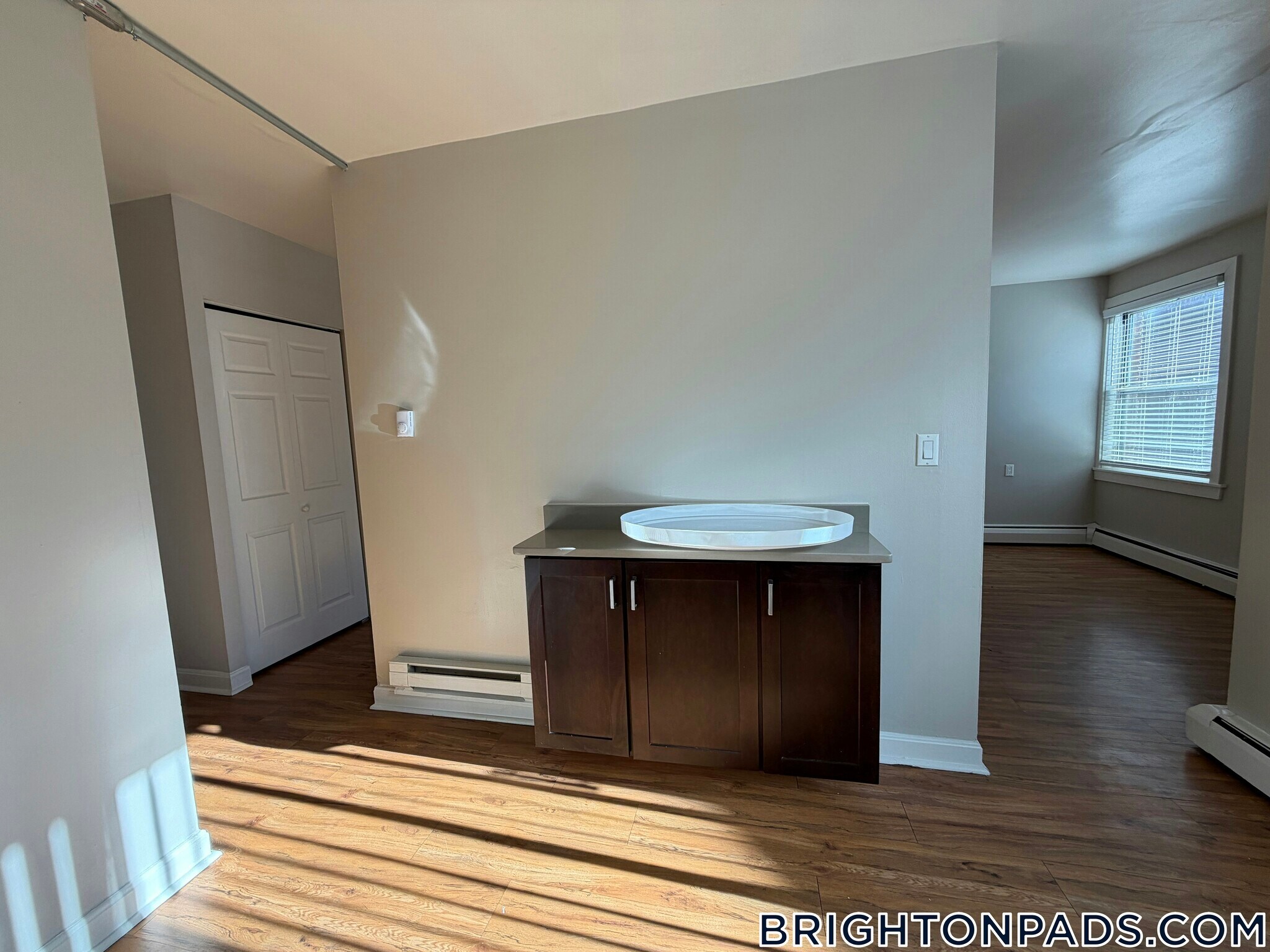 Building Photo - 9 Bronsdon St