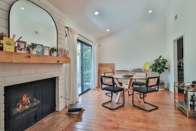 Building Photo - 1243 Clippers Cir