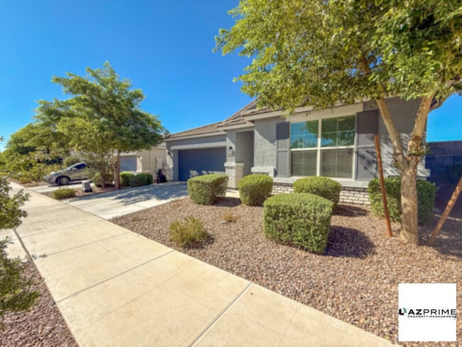 Primary Photo - Exceptional 3/2.5 Laveen House - Spacious ...