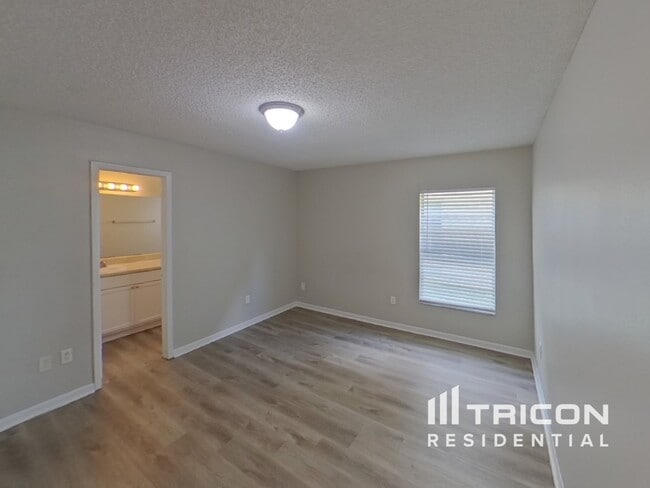 Building Photo - 1507 Crossridge Dr