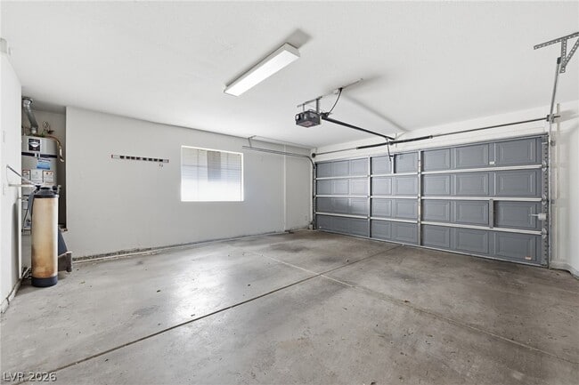 Building Photo - 9236 Eagle Ridge Dr