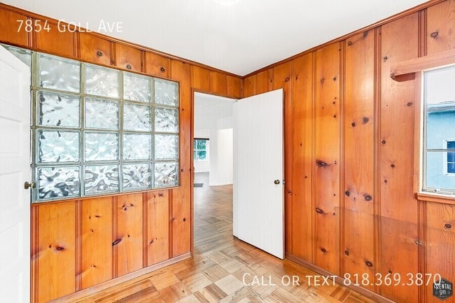 Building Photo - 7854 Goll Ave