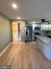 Building Photo - 105 Cotta Ln