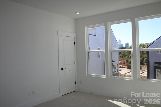 Building Photo - 1340 Hamilton St