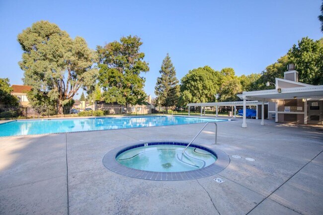 Building Photo - $4,495.00 Almaden 3BD/2.5BA Townhome in the Copperwood Community