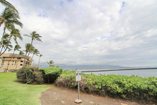 Building Photo - Maalaea Yacht Marina - 3rd Floor right on ...