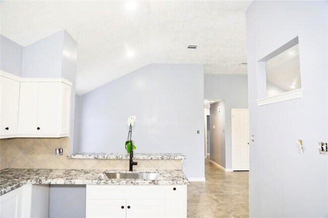 Building Photo - 17427 Lobo Trail