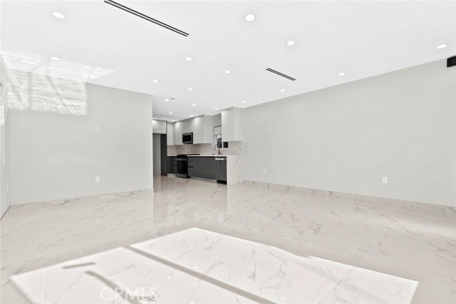 Building Photo - 545 Ivy St