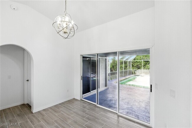 Building Photo - 830 Columbia St