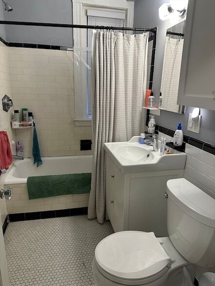 Building Photo - 4 Washington Ave