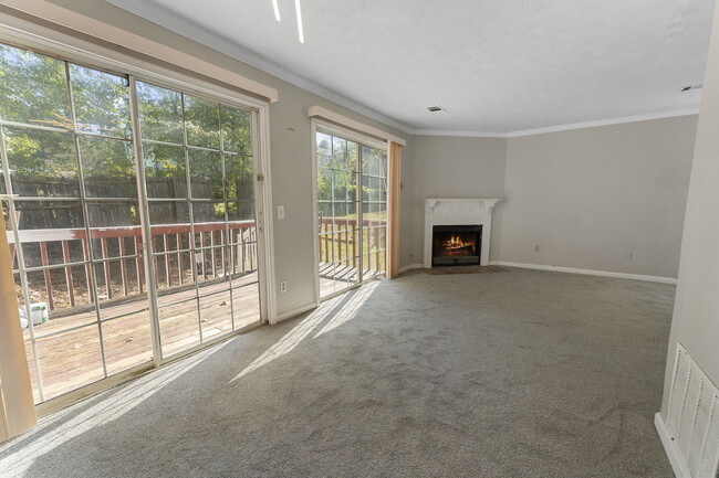 Building Photo - 3464 Kingswood Trail