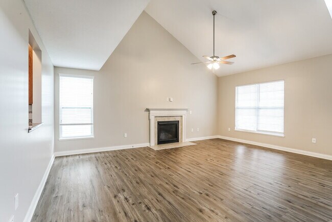 Building Photo - 6048 Shreven Dr