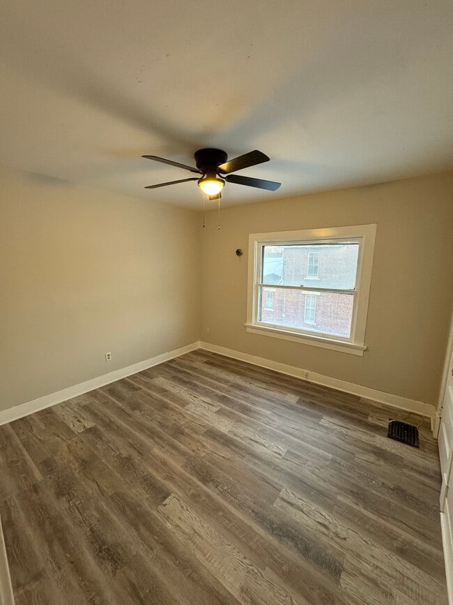 Building Photo - 515-517 Huffman ave