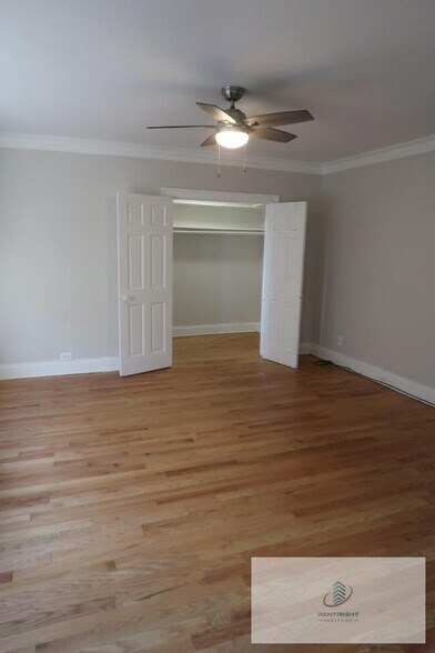 Building Photo - 4477 N Elston Ave