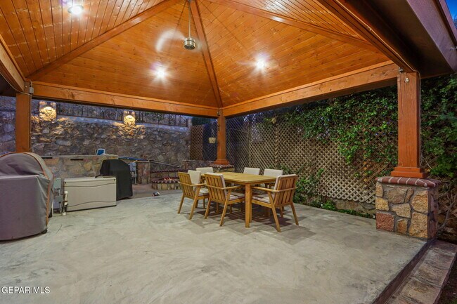 Building Photo - 1316 Hookridge Dr