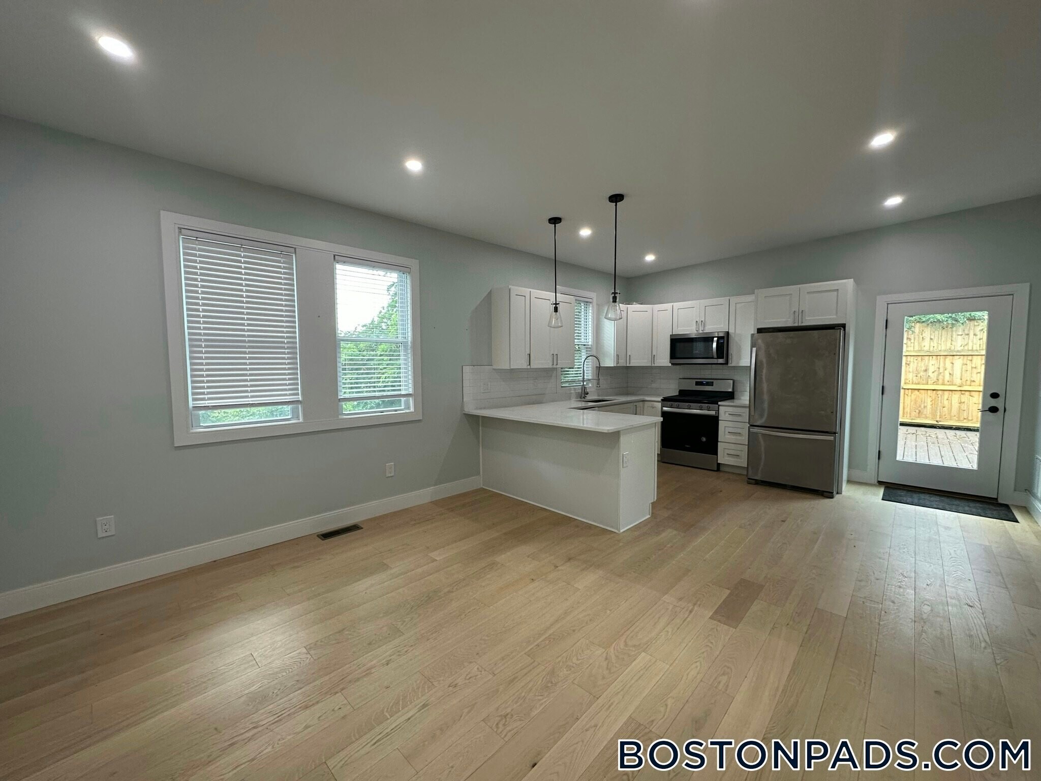 Building Photo - 3 Walley St