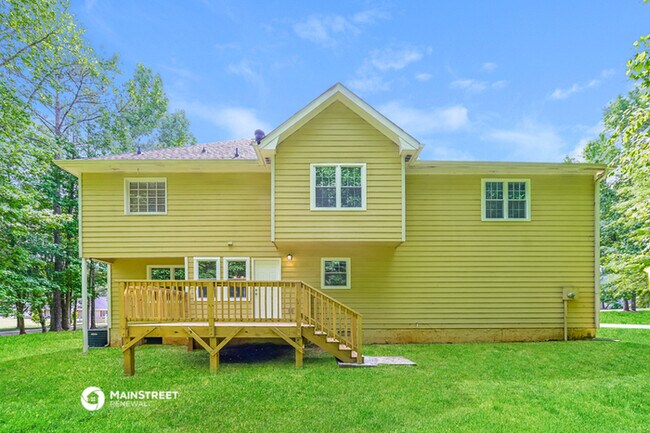 Building Photo - 600 N Oakland Cir