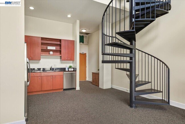 Building Photo - 809 Clay St