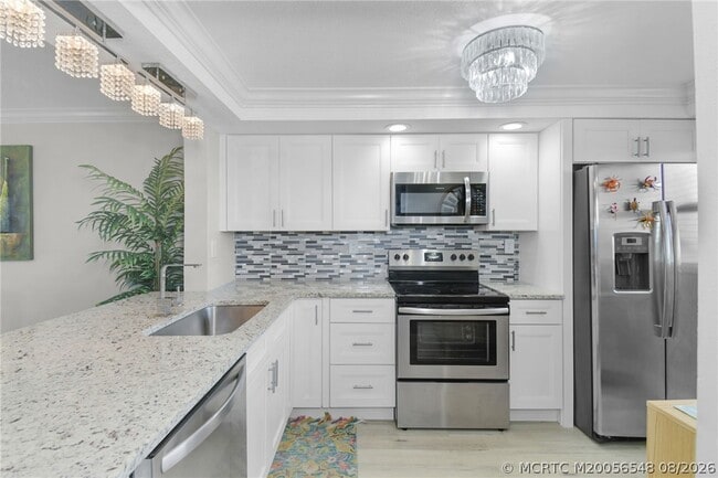 Building Photo - 10310 S Ocean Dr