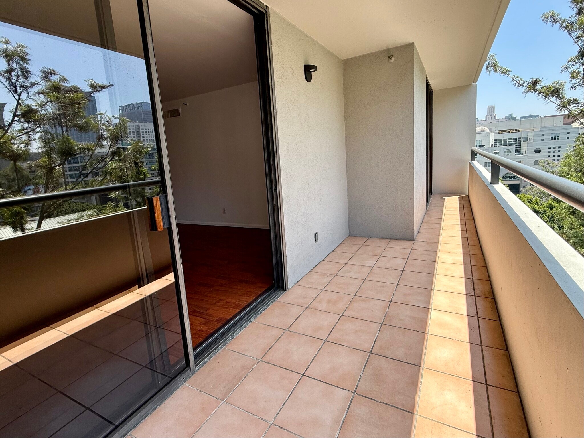 Balcony - 600 W 9th St