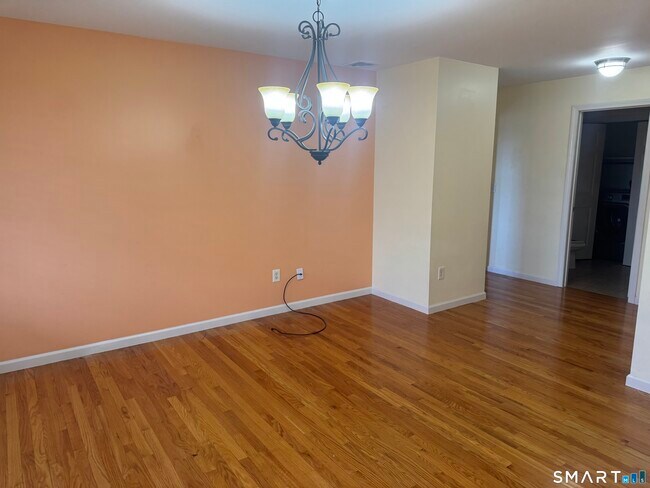 Building Photo - 32 Tyler Hill Rd