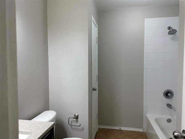 Building Photo - 4514 Quail Run Rd