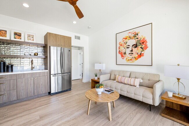 Building Photo - 45654 Verba Santa Dr