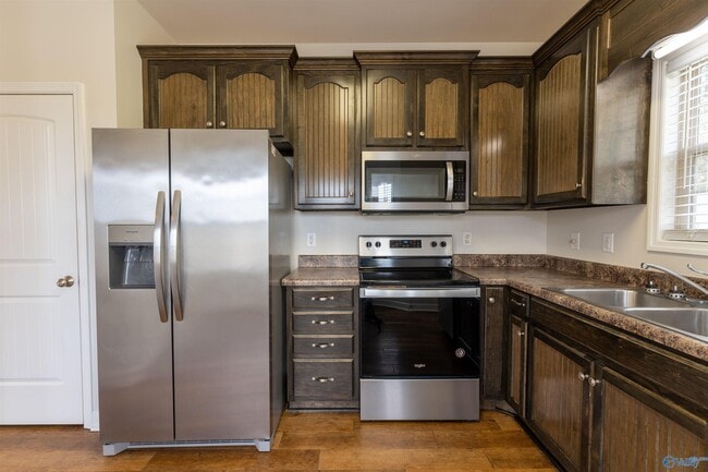 Building Photo - 105 Kaleigh Paige Cir