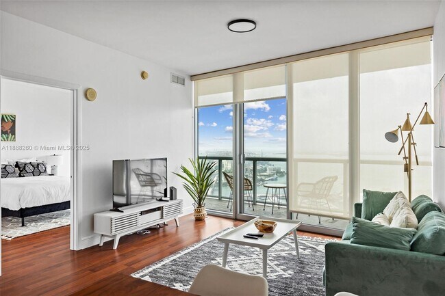 Building Photo - 888 Biscayne Blvd