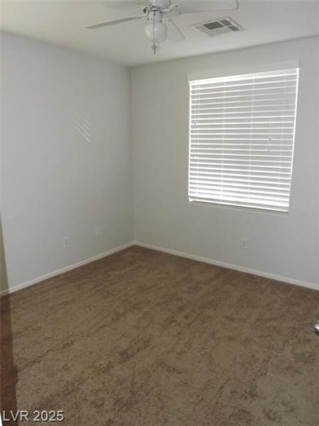 Building Photo - WONDERFUL 3 BEDROOM HOME AT END OF CUL-DE-...