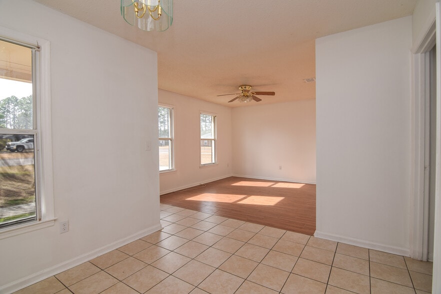 Building Photo - 103 Ashwood Ct