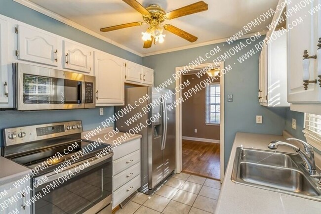 Building Photo - 1626 Northwest Dr