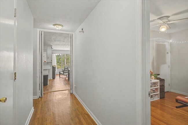 Building Photo - 233 Westridge Dr